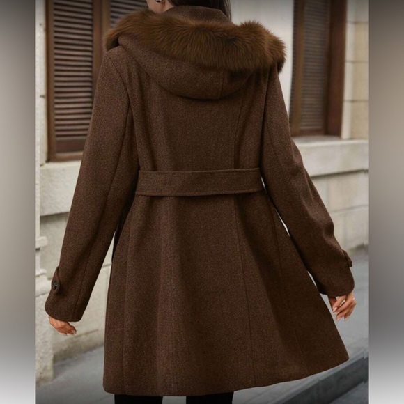 Women's Brown Double-Breasted Coat with Faux Fur Collar - Picture 4 of 7